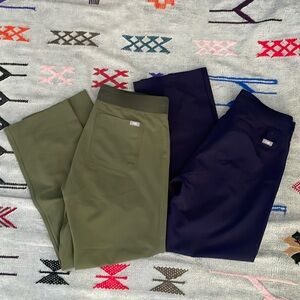 FIGS NEW Livingston basics scrub pants, 2 pairs, medium